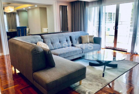 Large 3-bedrooms condo for rent on Phrom Phong.