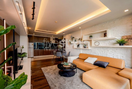Modern Luxury 2-Bedroom for sale on Thonglo