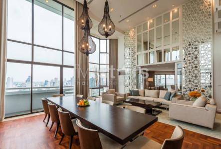 4-bedroom duplex penthouse for rent on Phrom Phong