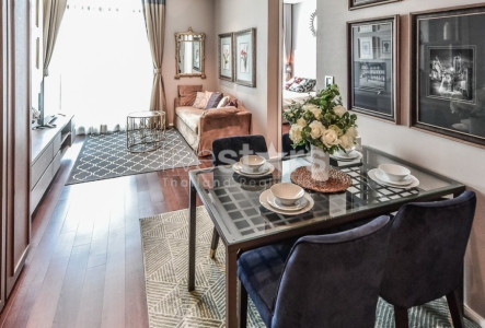 2 bedrooms luxury condo for rent on Phrom Phong
