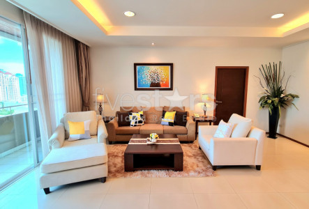 Pet friendly 3 bedroom condo for rent close to Phrom Phong BTS station