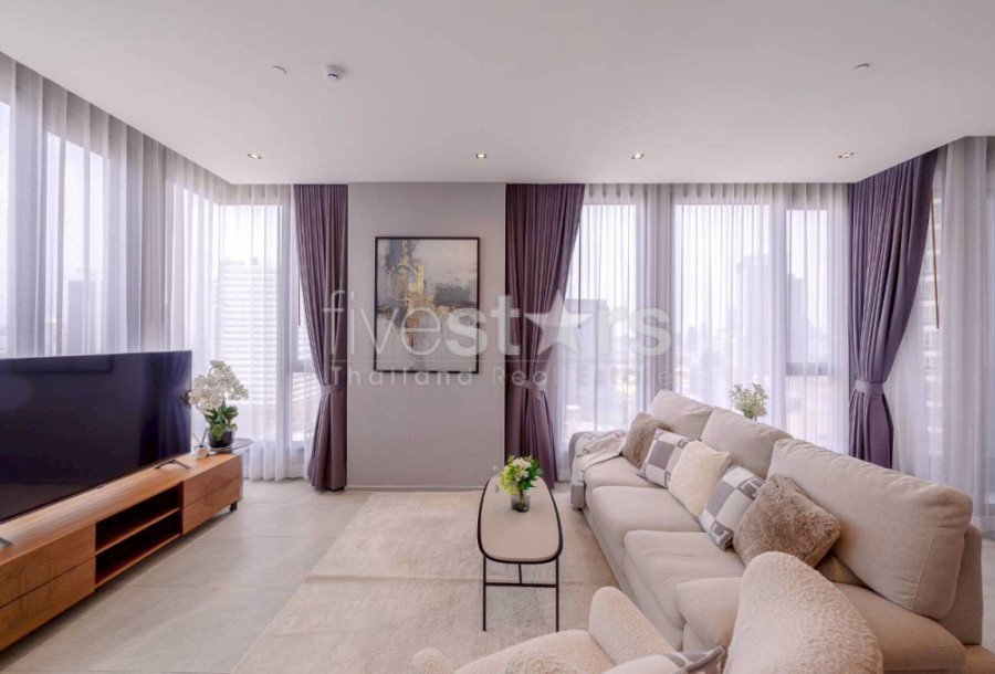 3-bedroom Super Luxury Condo for rent located to Thonglor BTS station