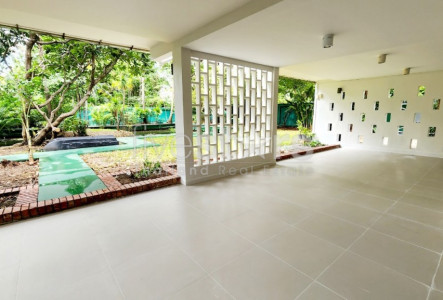 3-bedroom pet friendly house for rent on Phrom Phong   