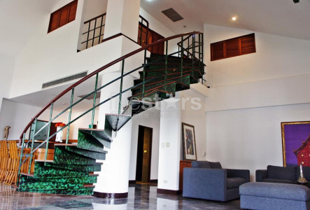 4 bedroom duplex for rent  Phrom Phong BTS station