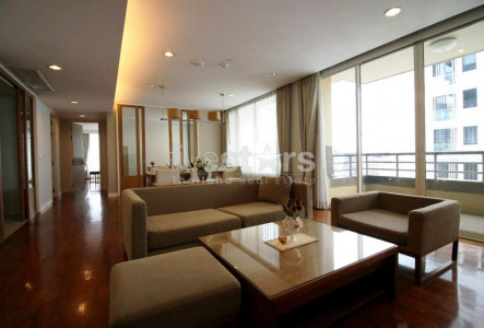 3 bedrooms condo for rent in Sukhumvit near BTS Phromphong