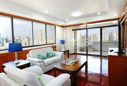 Ruamsuk condominium 4 bedrooms pet friendly condo for rent in Sukhumvit BTS Phromphong