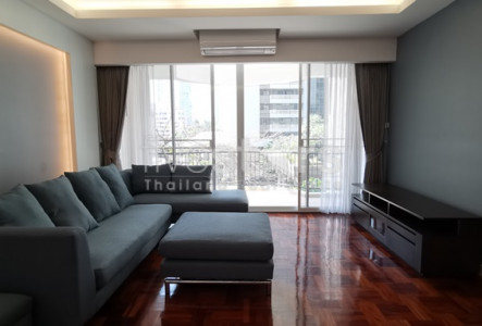 Newly renovated 3 bedrooms condo for rent near BTS Phromphong