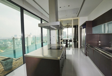 3 bedroom spacious private pool condo for sale on Phrom Phong