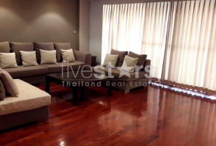 4 Bedroom apartment near Phrom Phong BTS station