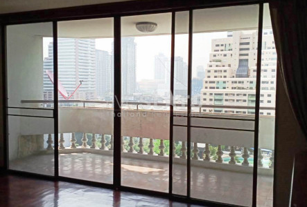 3 bedroom apartment for rent on Thong Lo