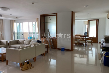 3+1 bedroom apartment for rent on Phrom Phong