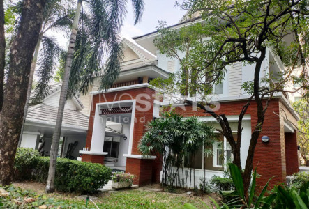Sukhumvit Garden Village house with private pool 4 bedrooms for rent in Sukhumvit BTS Thonglor