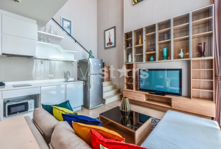 2-bedroom duplex condo for rent close to BTS Ratchathewi      