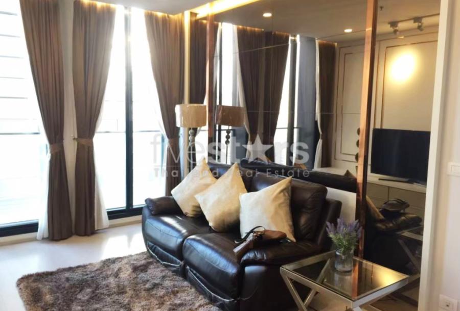 Modern 2-bedroom condo for rent close to BTS Ploenchit