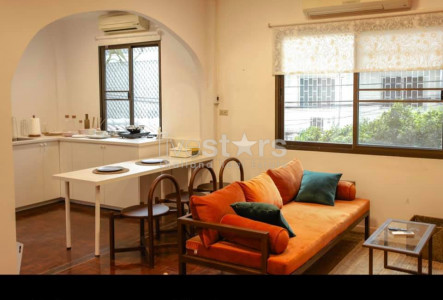 Home office 5 bedrooms for rent in Ploenchit