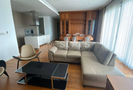 3-bedroom condo for rent close to Ratchadamri BTS Station