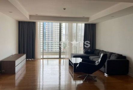 4-bedroom condo for rent close to Sam Yan MRT station