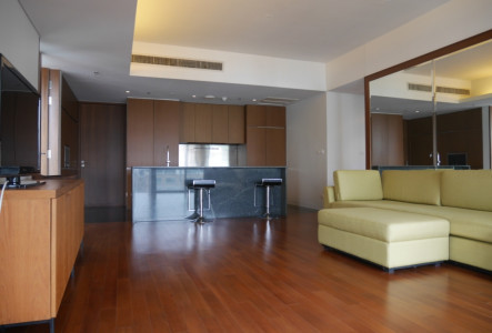 Hansar Residence 2 bedroom condo for rent BTS Rajadamri