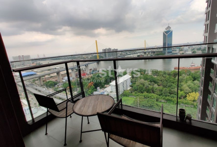 Luxury 2 bedrooms condominium for sale on riverside