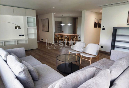 4-bedroom newly renovated for rent close Lumpini MRT station   