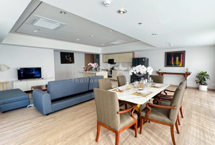 3-bedroom super luxury modern, low-rise & pet friendly on Sathorn