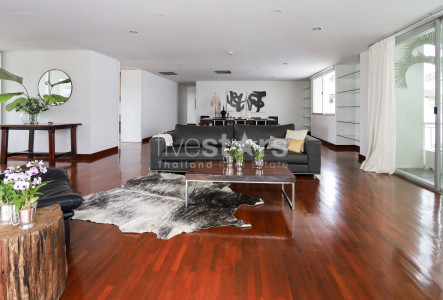 3 bedroom pet friendly apartment for rent on Sathorn