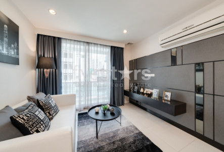 Modern 2 Bedroom for rent on Silom-Surawong