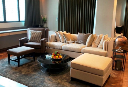 2 bedroom condo for rent on Silom 