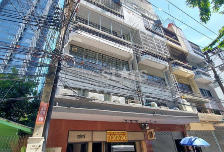 7 bedroom commercial building for sale on Surawong - Silom