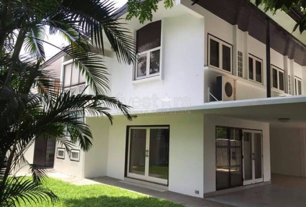 house for rent in Ekamai