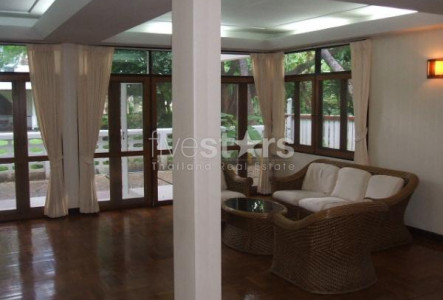 in Bangkok, colonial house in compound in Sathorn area
