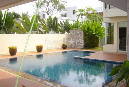 Newly refurbished house with private pool in secure compound