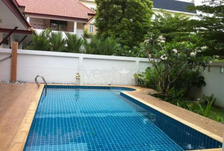 New-Phetcburi Road, Soi Soonvijai, Tropical style house,private pool,  closed to French school