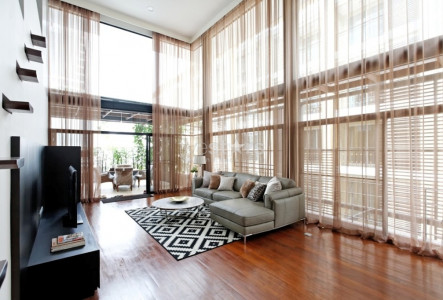 Stunning 4+1 duplex apartment just 5 mins walk to BTS Phromphong