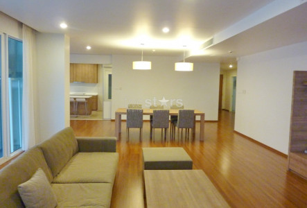 4-bedroom spacious apartment in the Thonglor area