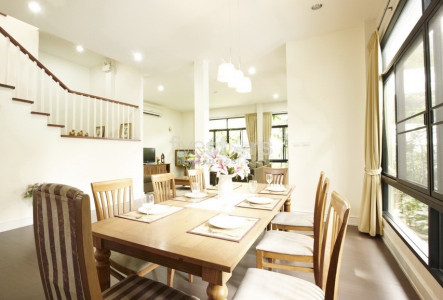 3-bedroom house close to Thonglor BTS station