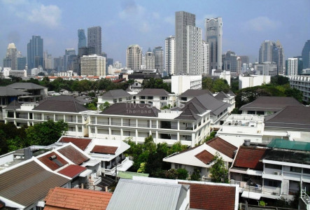 4 bedroom apartment in peaceful location of Sathorn