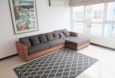 4 bedrooms apartment in walking distance to Ekamai BTS station