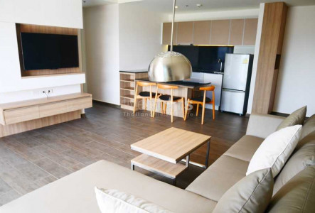  2 bedroom apartment in a modern residence near BTS Ekamai